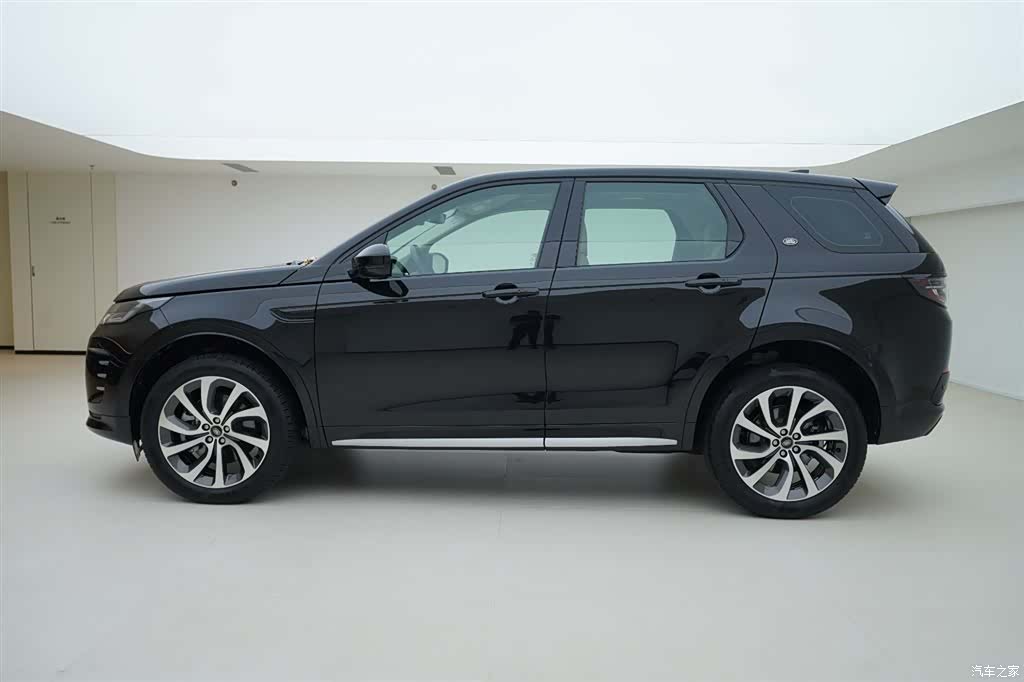 Land Rover Discovery, 2024 3