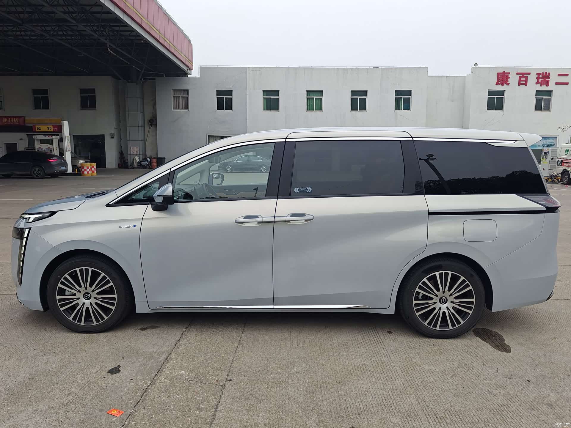 Trumpchi E8, 2024 7