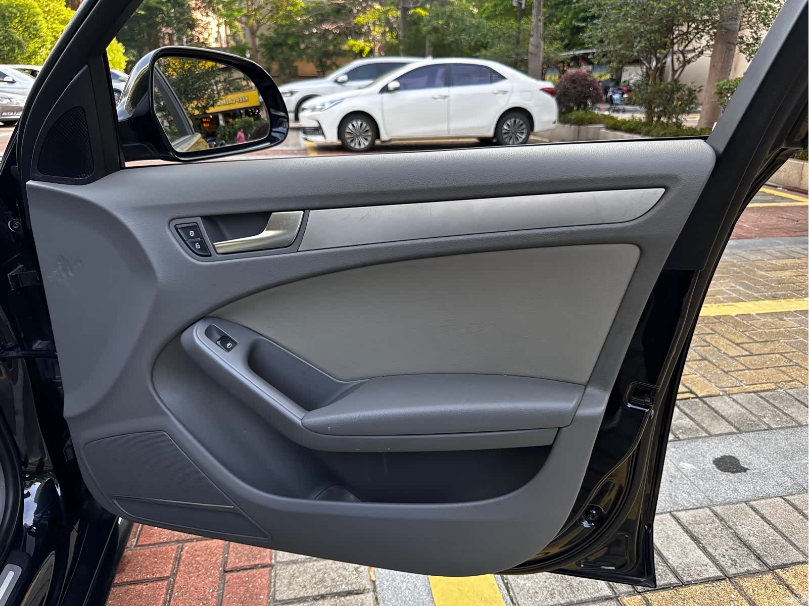 Audi A4L, 2011 22