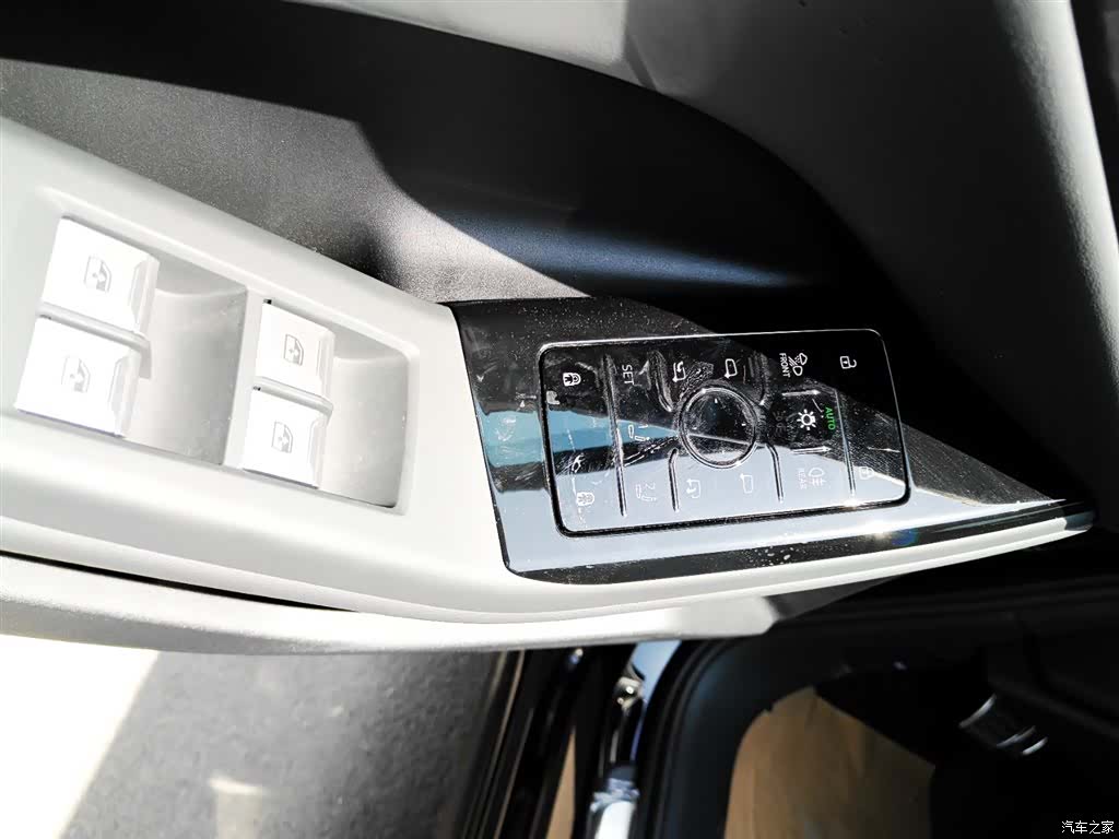 Audi e-tron, 2026 8