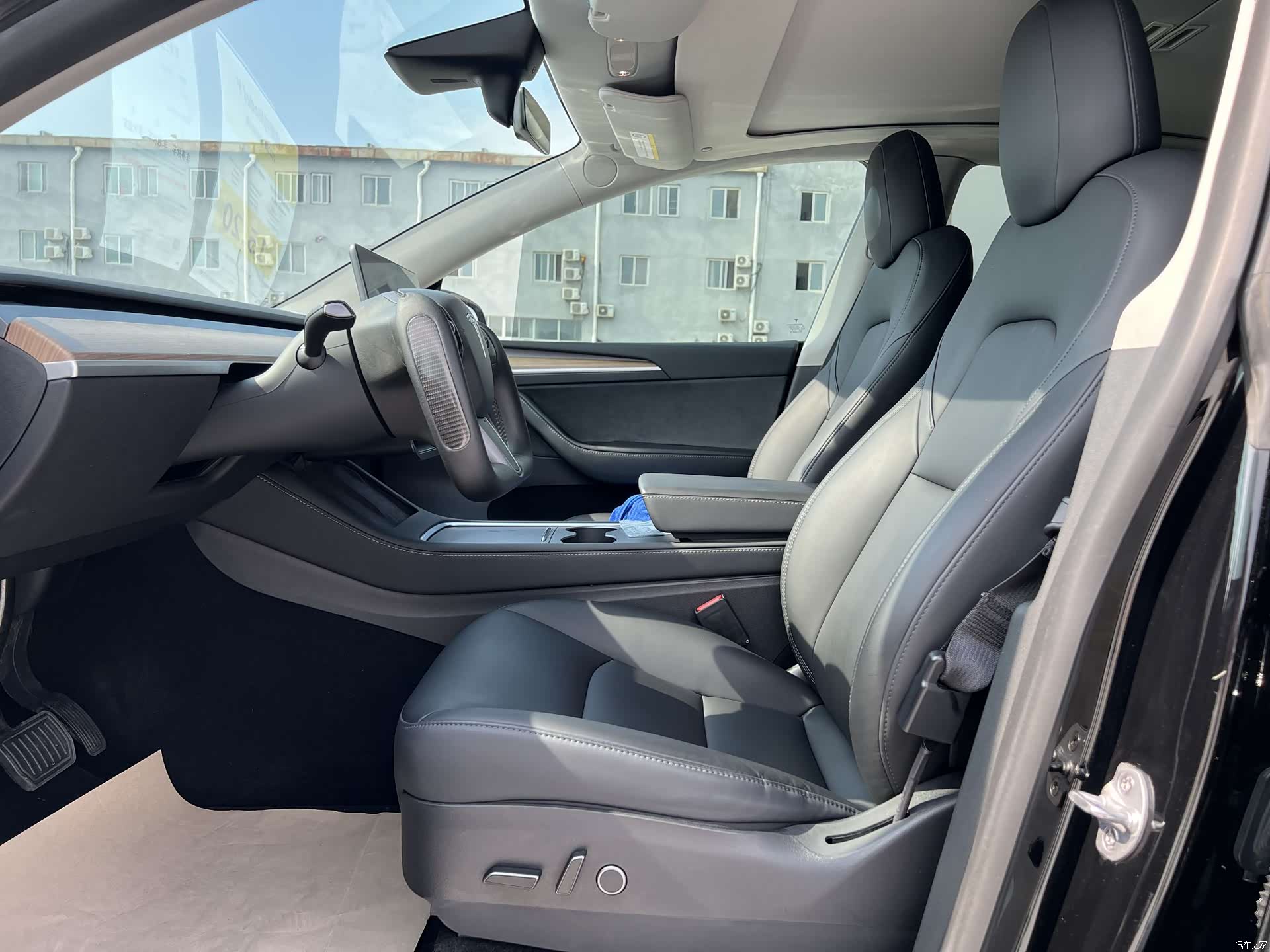 Tesla Model Y, 2022 10