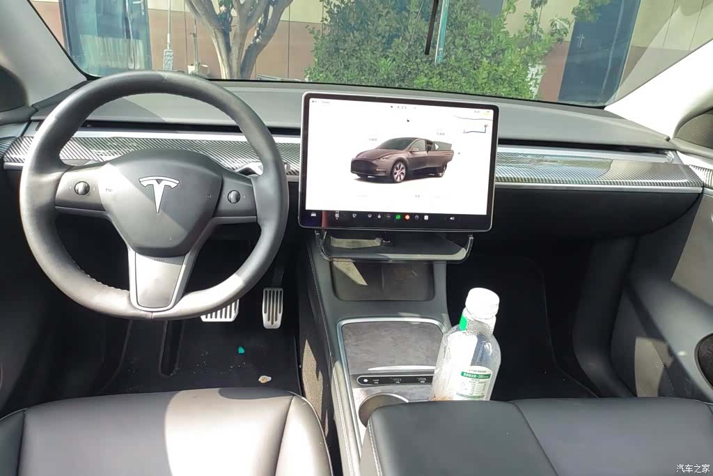 Tesla Model Y, 2023 12