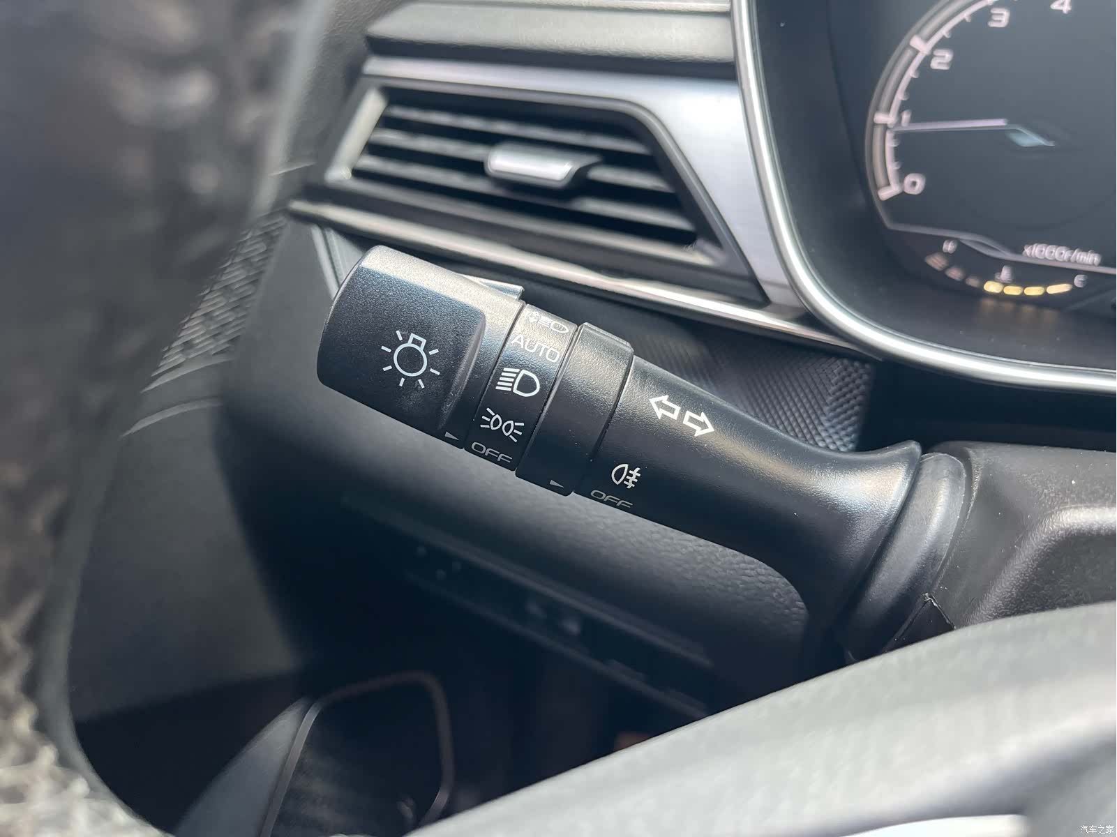 Geely Binray, 2020 13