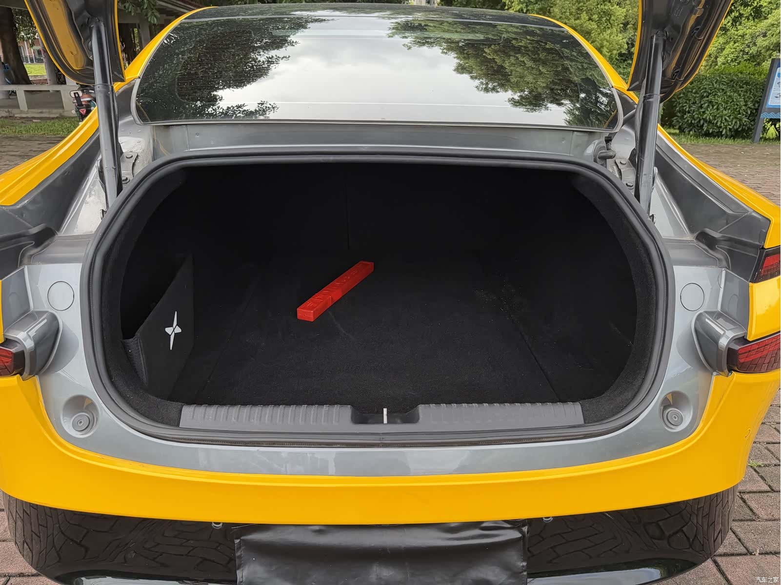 Xpeng P7, 2020 14