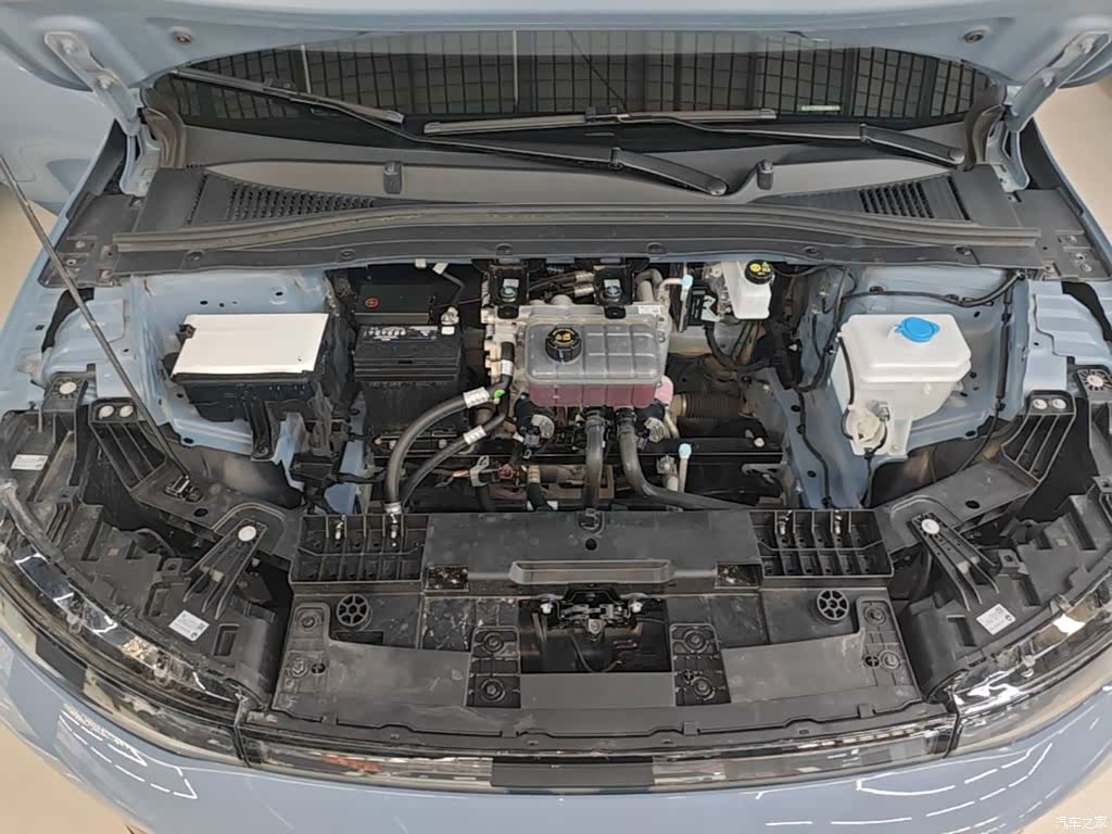 Leapmotor B01, 2025 20