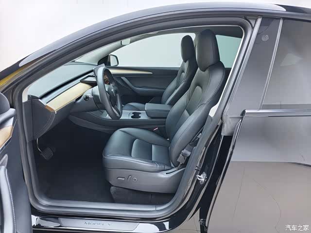 Tesla Model Y, 2022 7