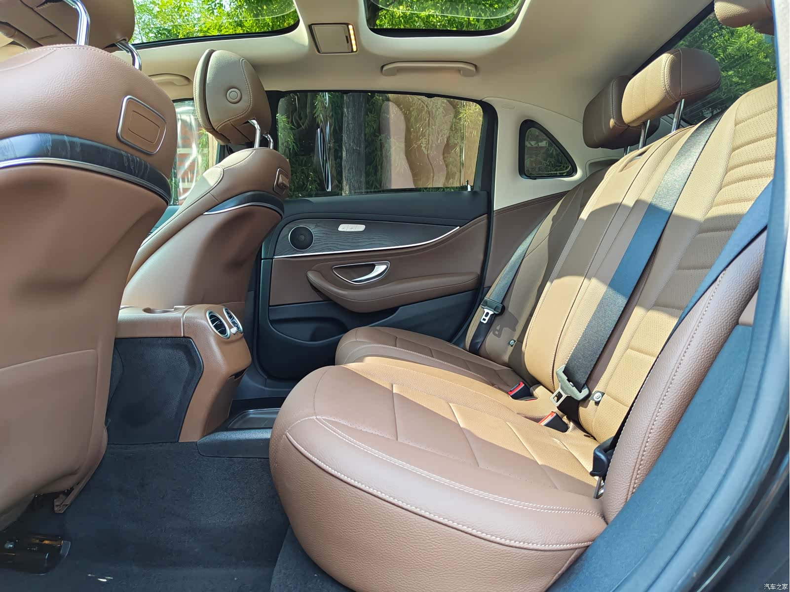 Mercedes-Benz E-Class, 2018 9