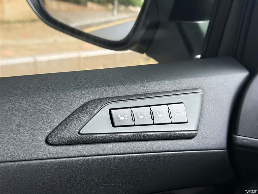 Toyota Alphard, 2019 10
