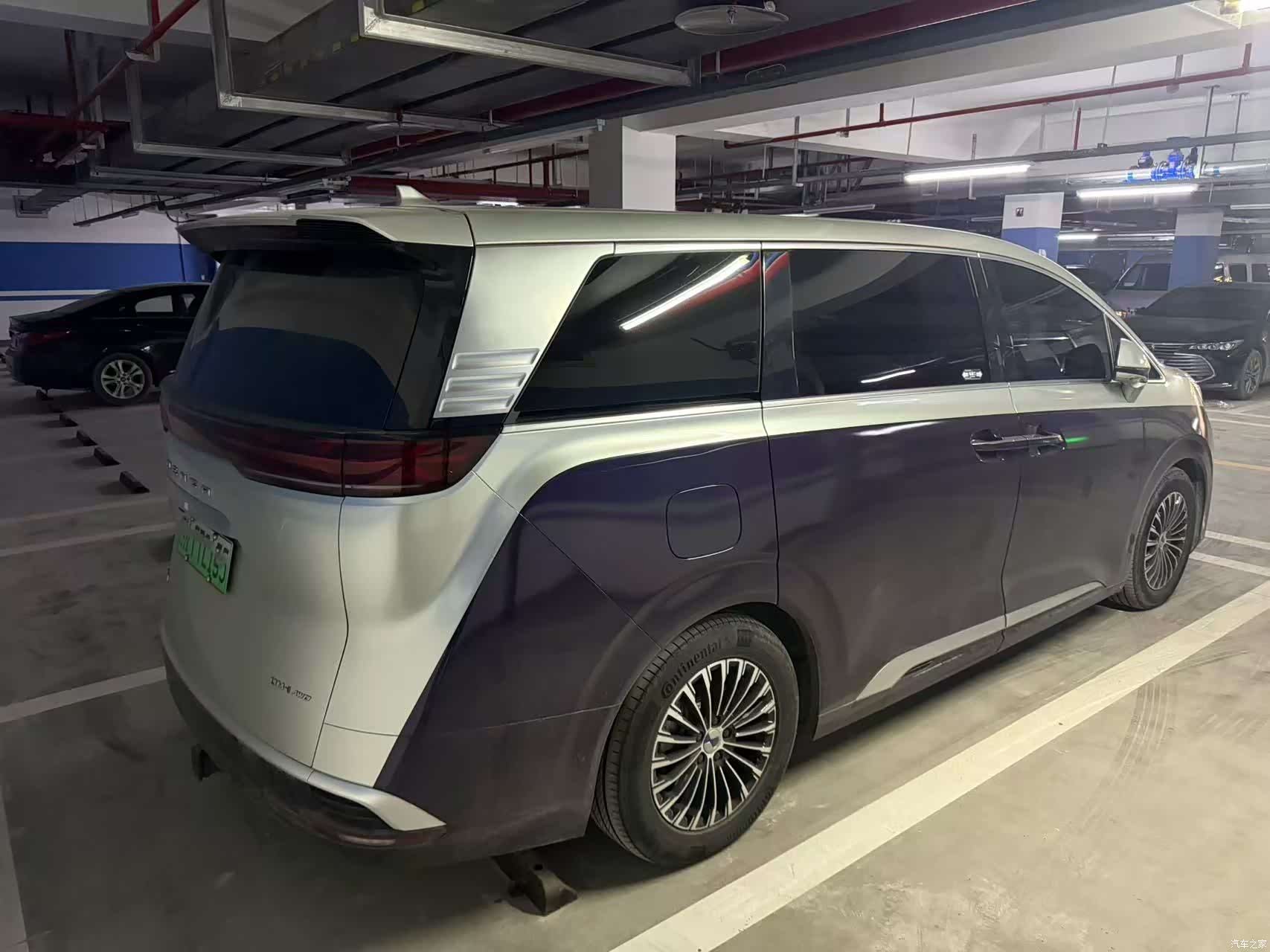 Denza D9, 2023 4