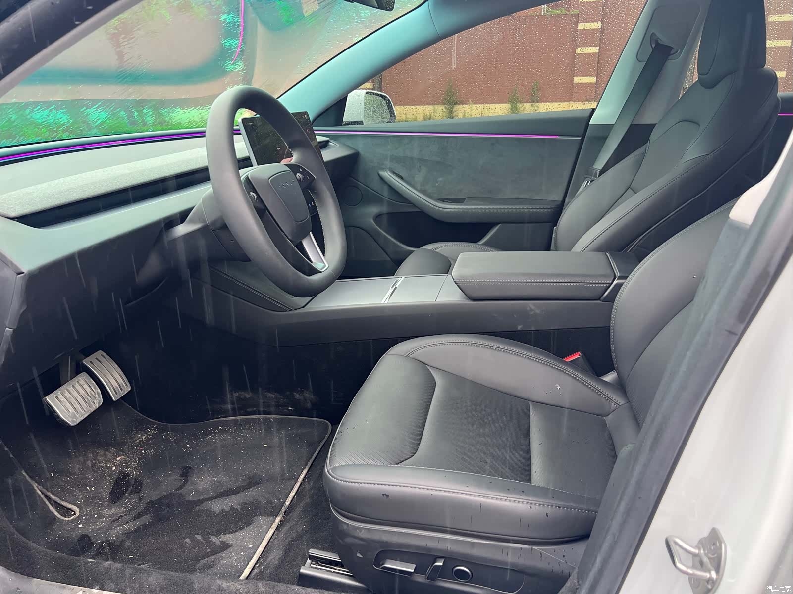 Tesla Model 3, 2025 4