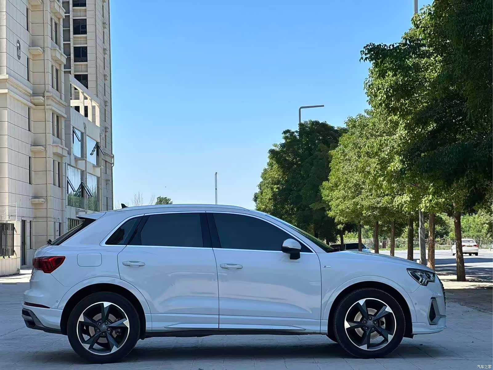 Audi Q3, 2021 9
