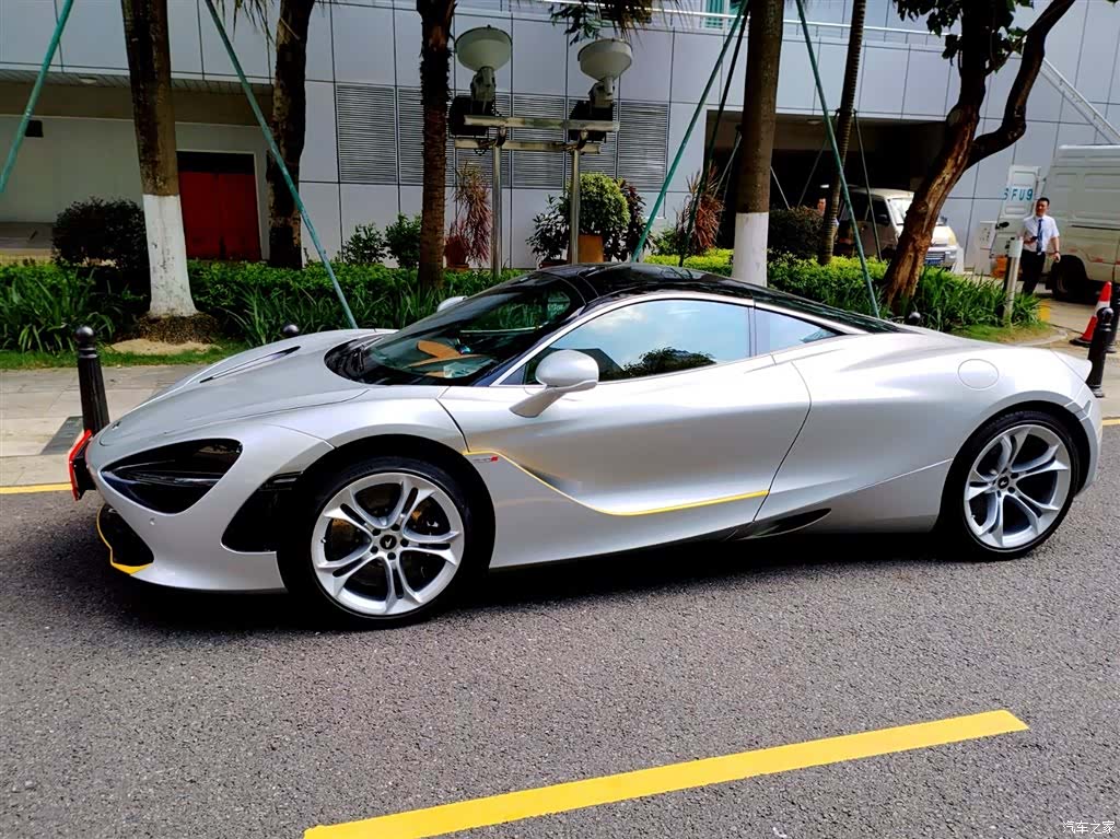 McLaren 720S, 2018 6