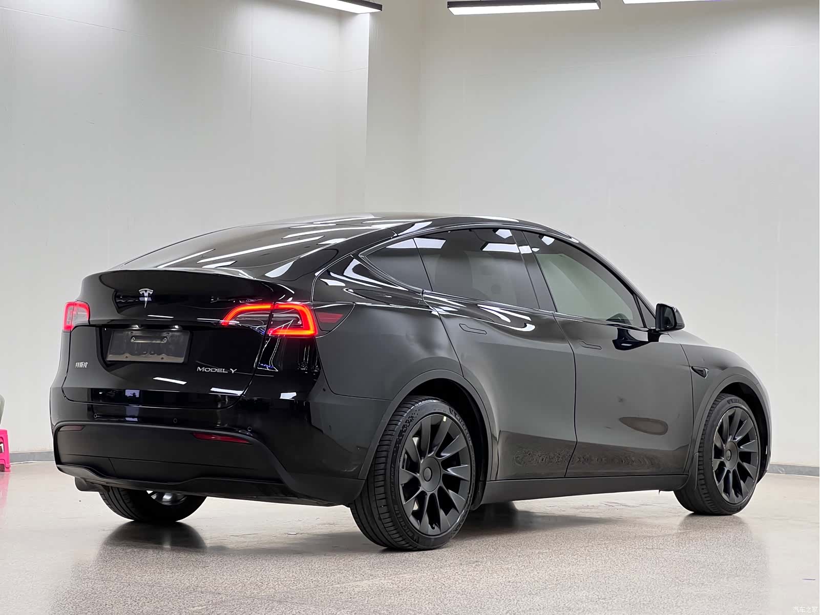 Tesla Model Y, 2021 7