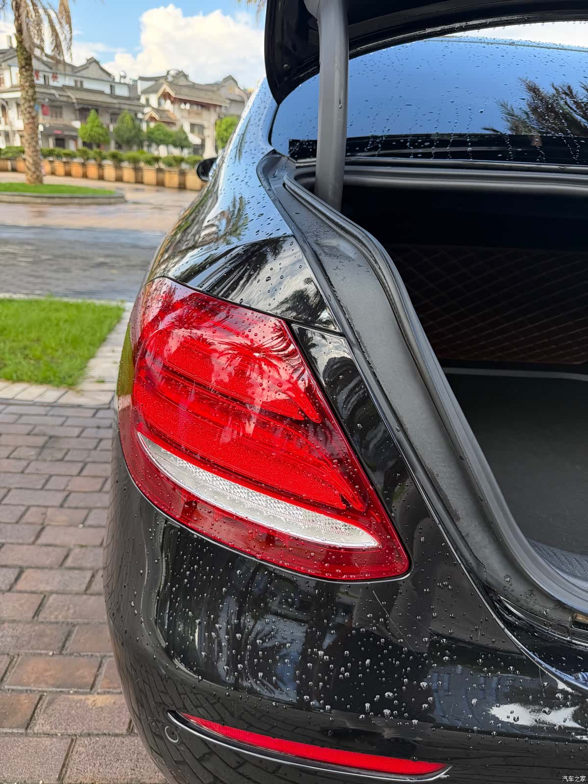Mercedes-Benz E-Class, 2017 14