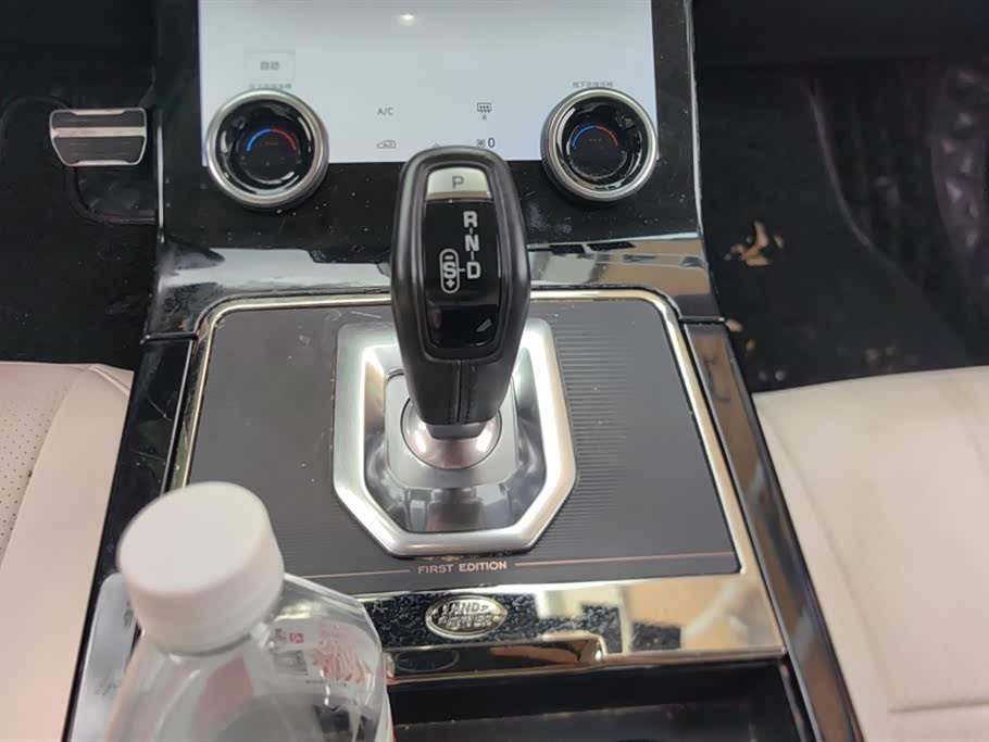 Land Rover Range Rover Aurora