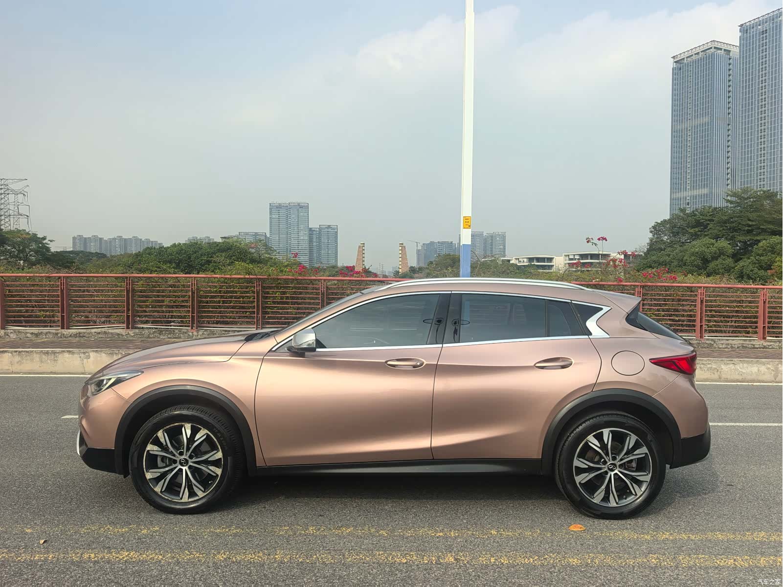 Infiniti QX30, 2018 21
