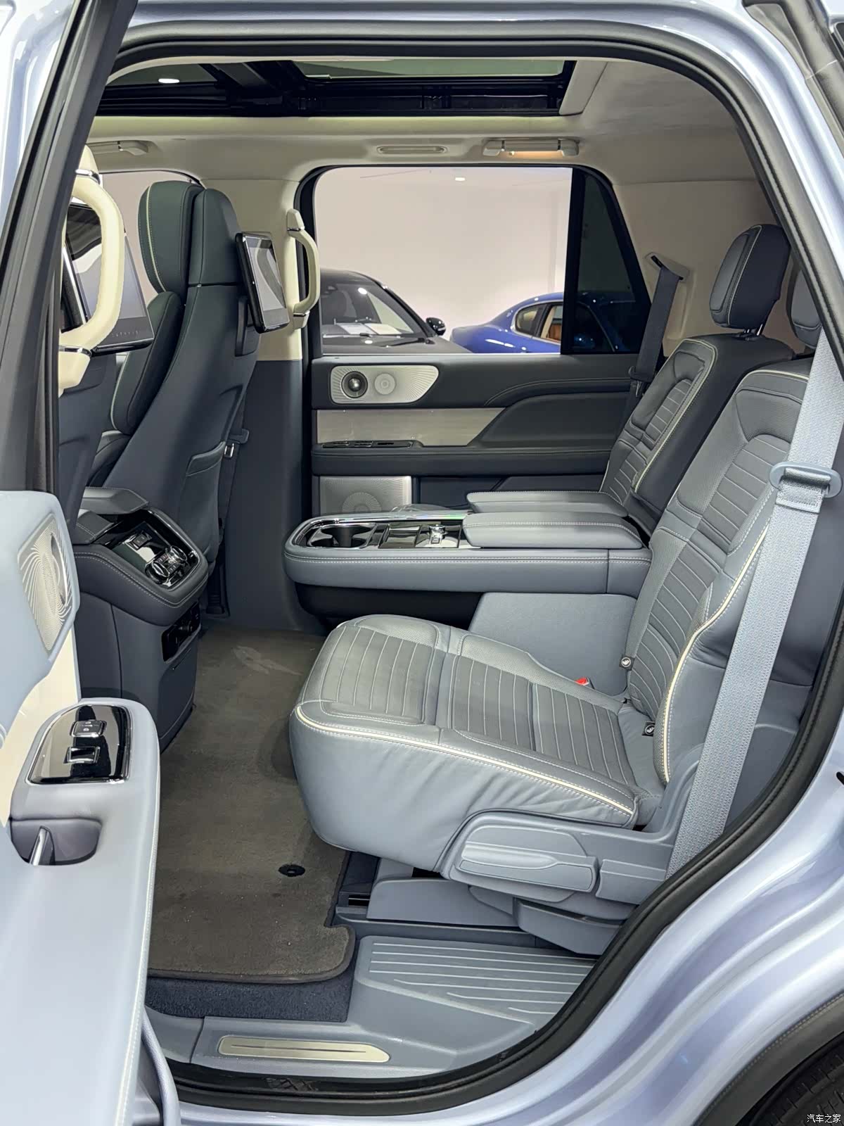 Lincoln Navigator, 2019 10