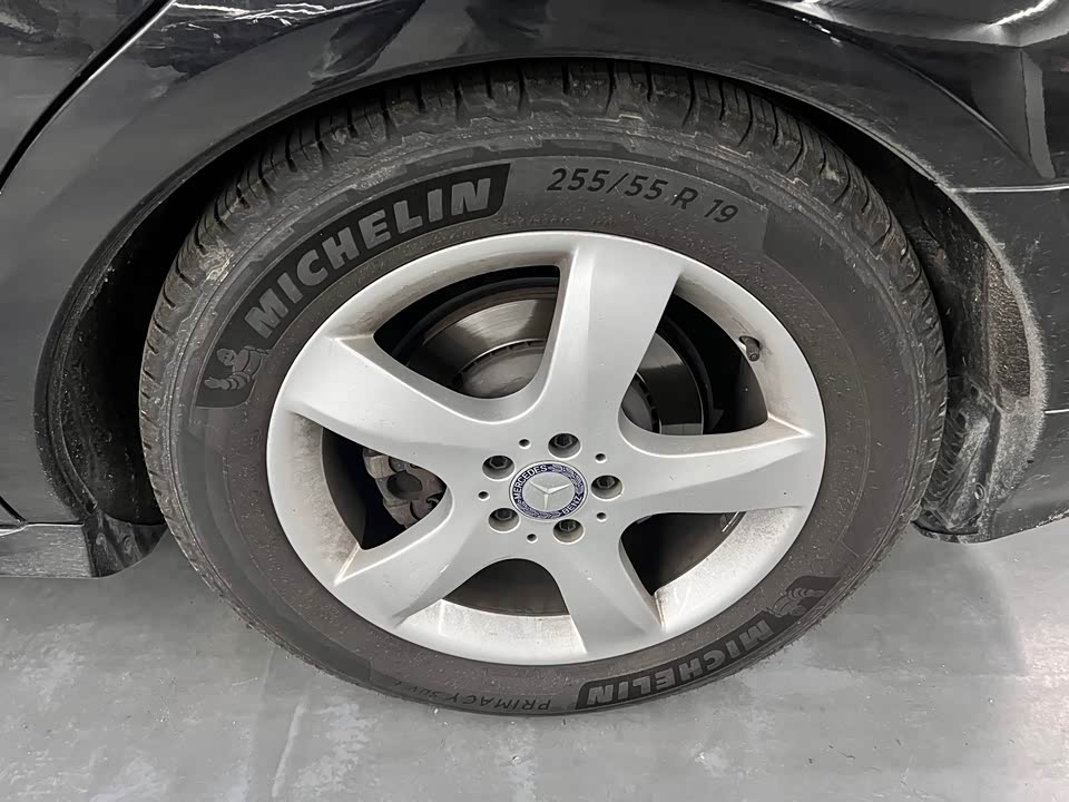 Mercedes-Benz R-class