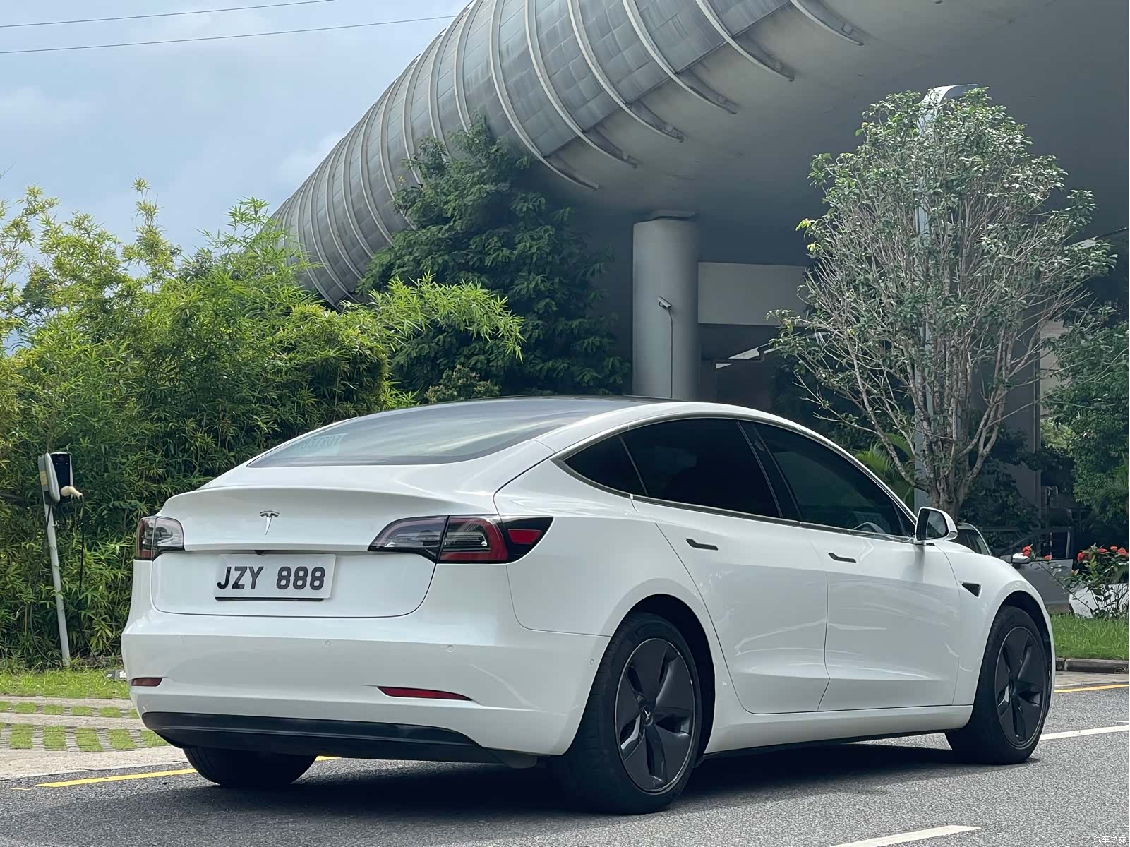 Tesla Model 3, 2019 7
