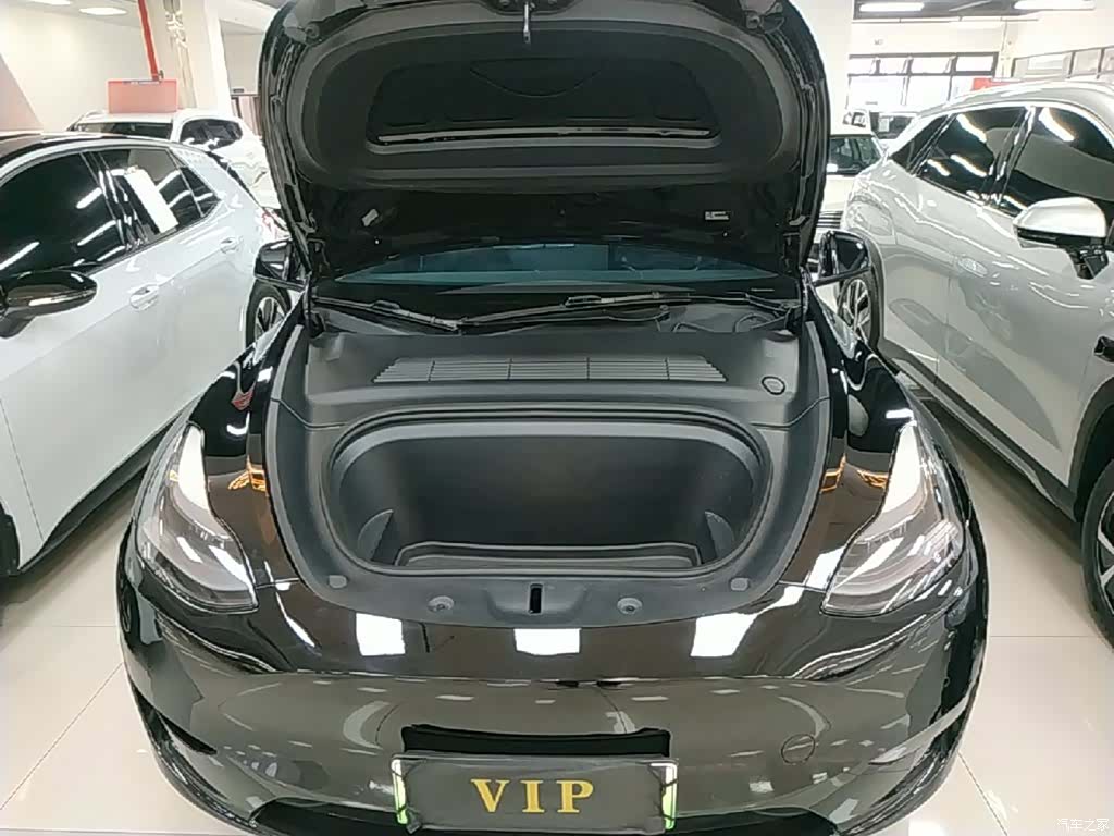 Tesla Model Y, 2023 20