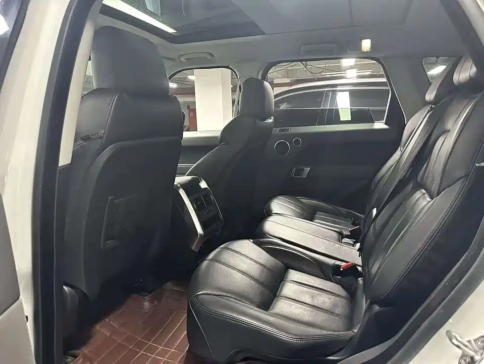 Land Rover Range Rover Sport Land Rover Range Rover Sport