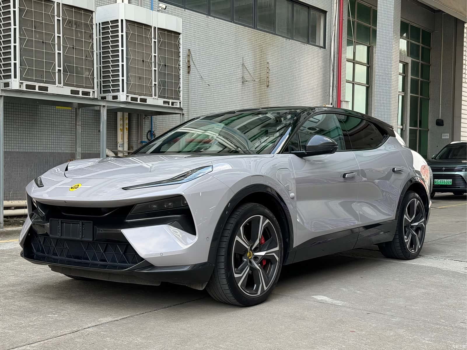 Lotus ELETRE, 2023 1