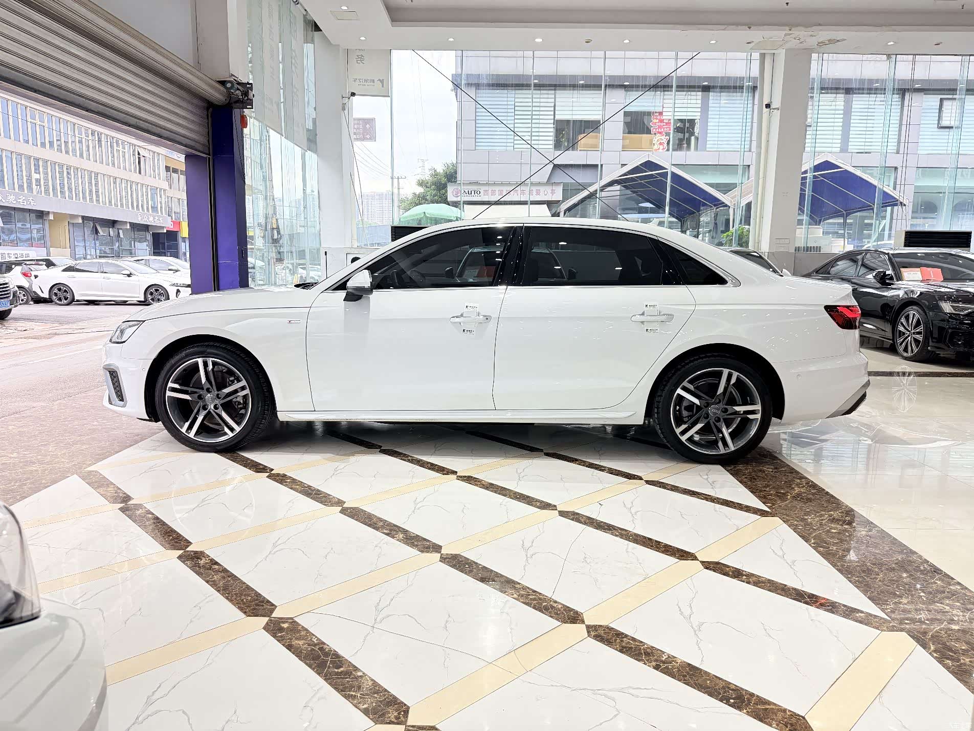 Audi A4L, 2020 18