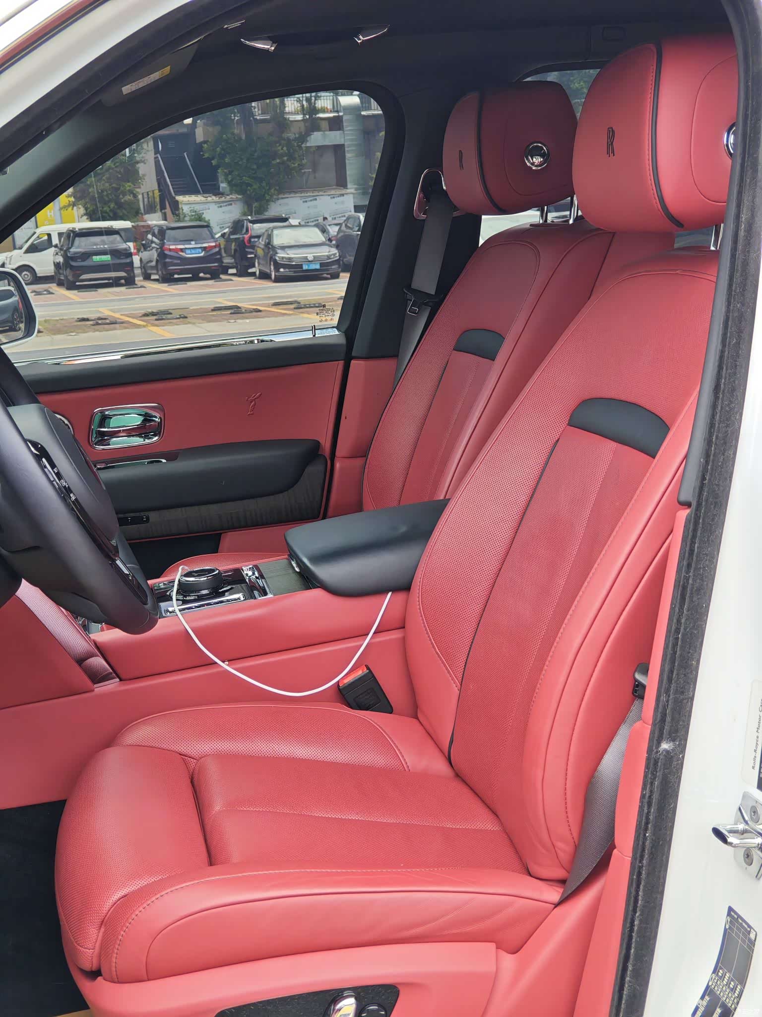 Rolls-Royce Cullinan, 2022 11