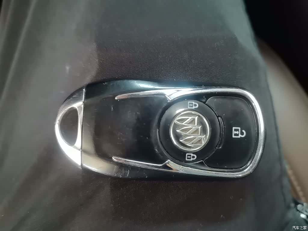 Buick GL6, 2018 9