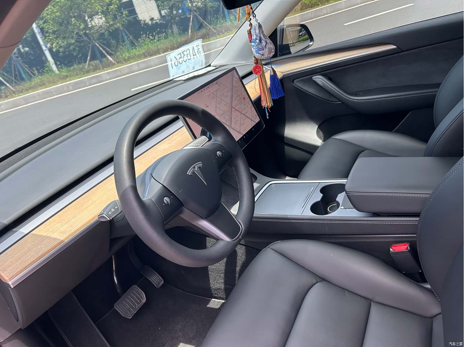 Tesla Model Y, 2022 3