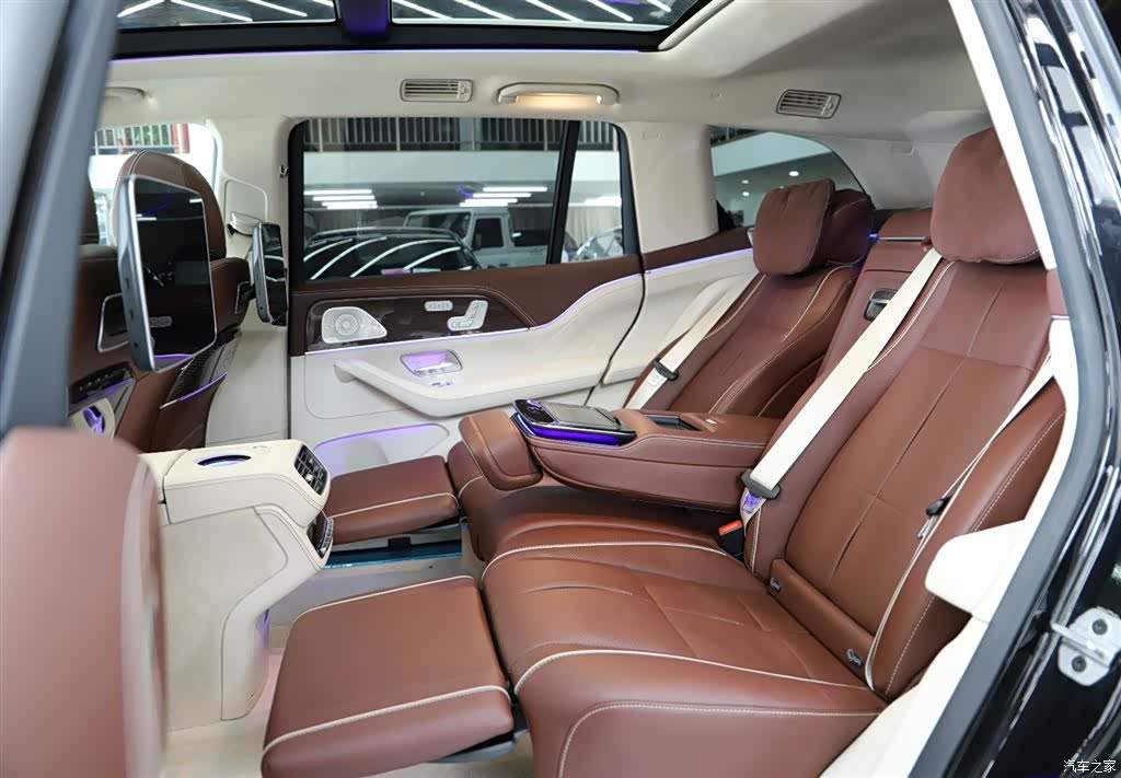 Maybach GLS, 2021 7