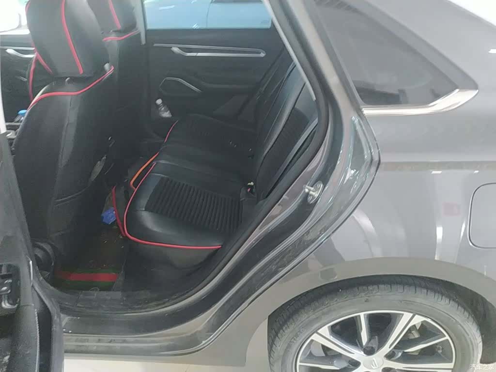 Geely Emgrand, 2023 17