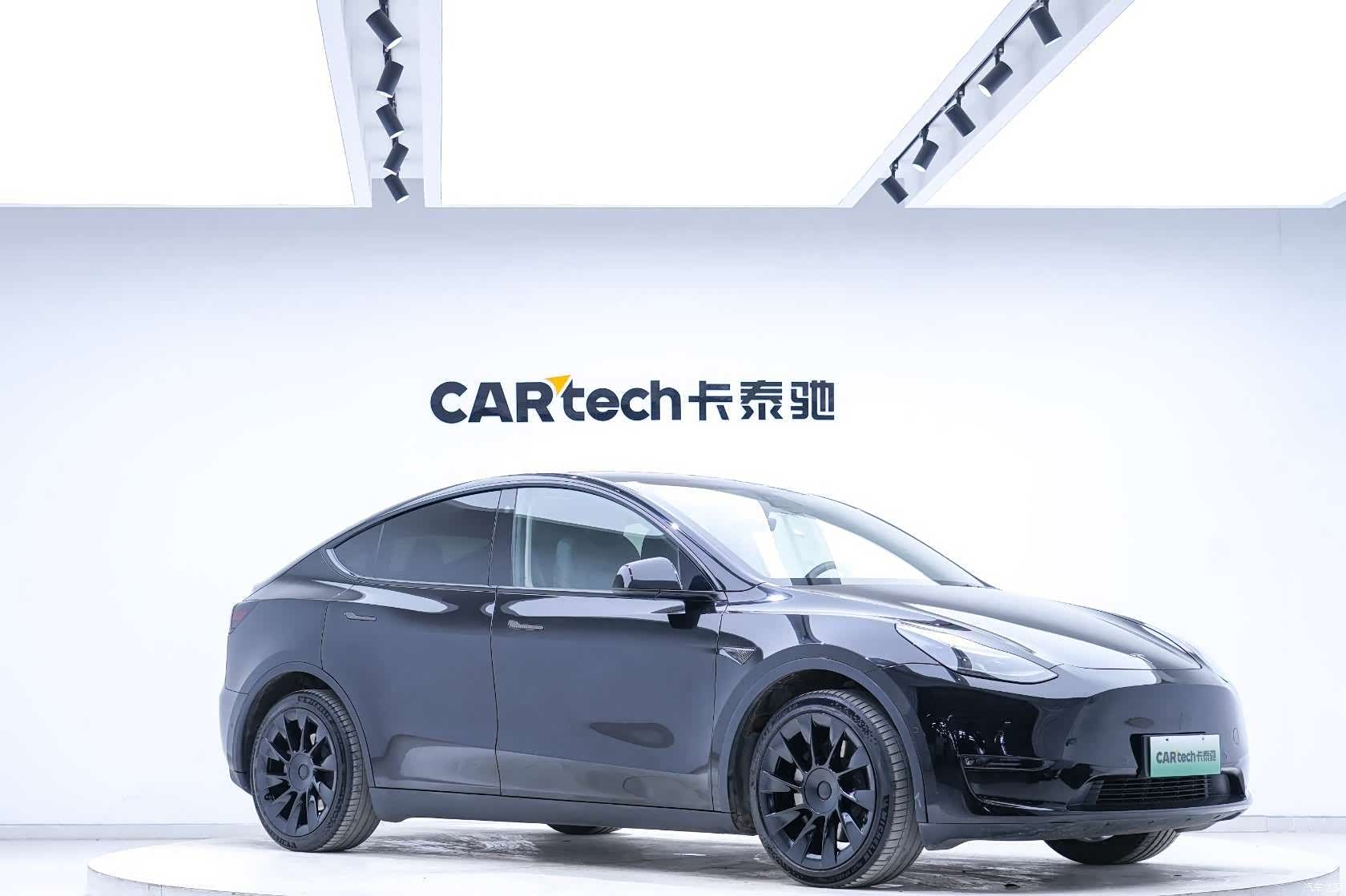 Tesla Model Y, 2022 3