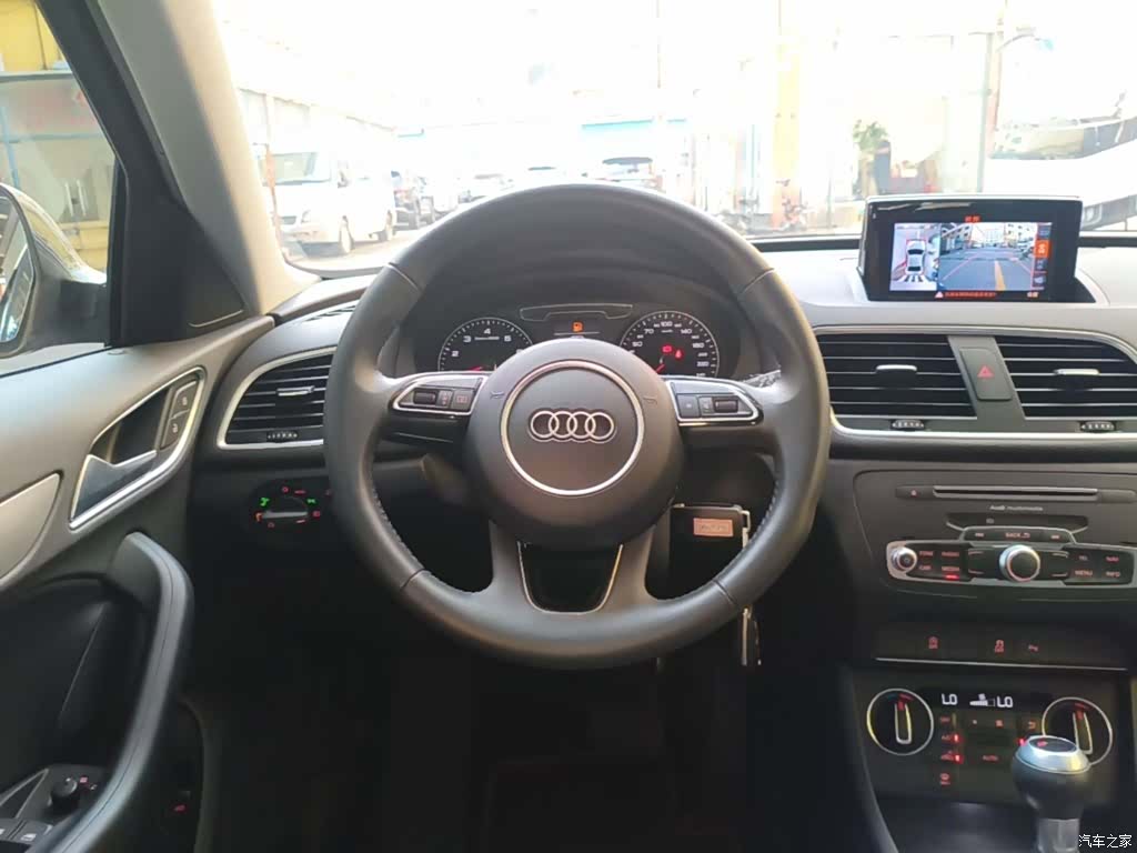 Audi Q3, 2018 11