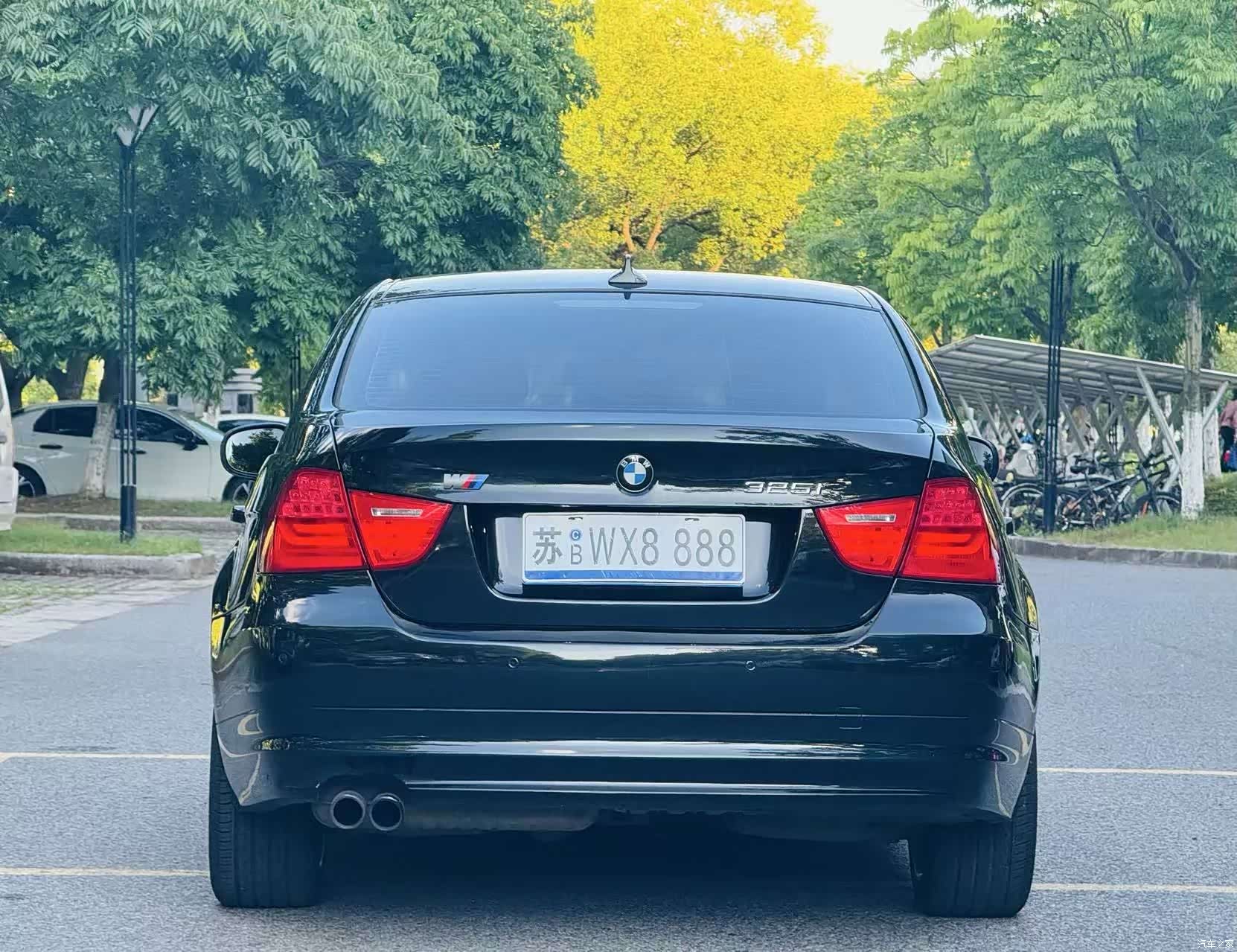 BMW 3 Series, 2011 все фото