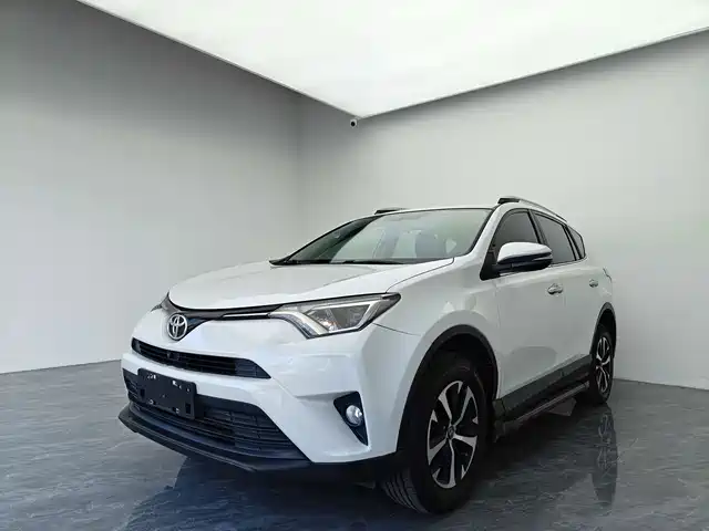 Toyota RAV4 2018 — купить из Китая под заказ