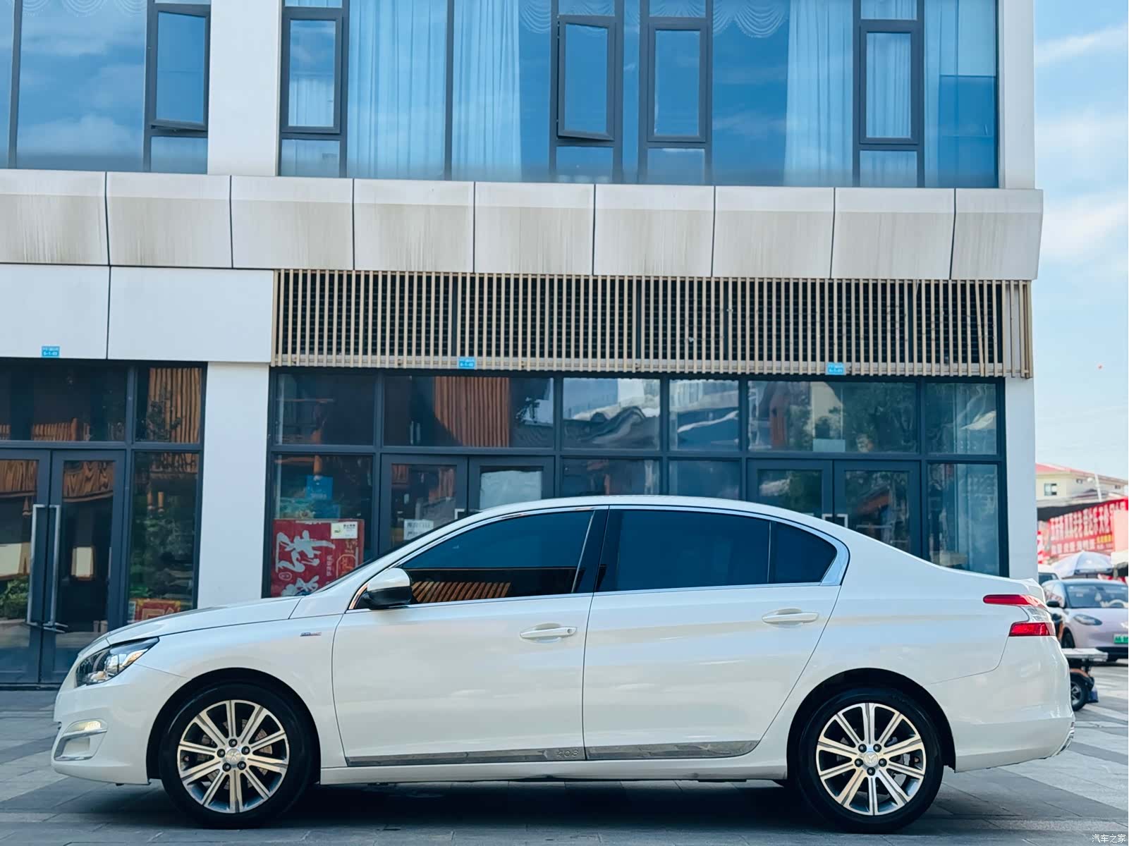 Peugeot 408, 2018 4