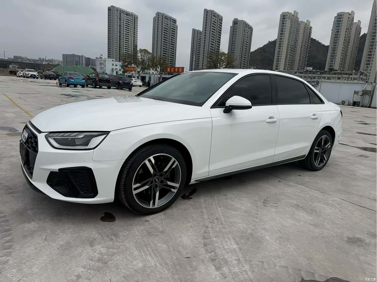 Audi A4L, 2022 1