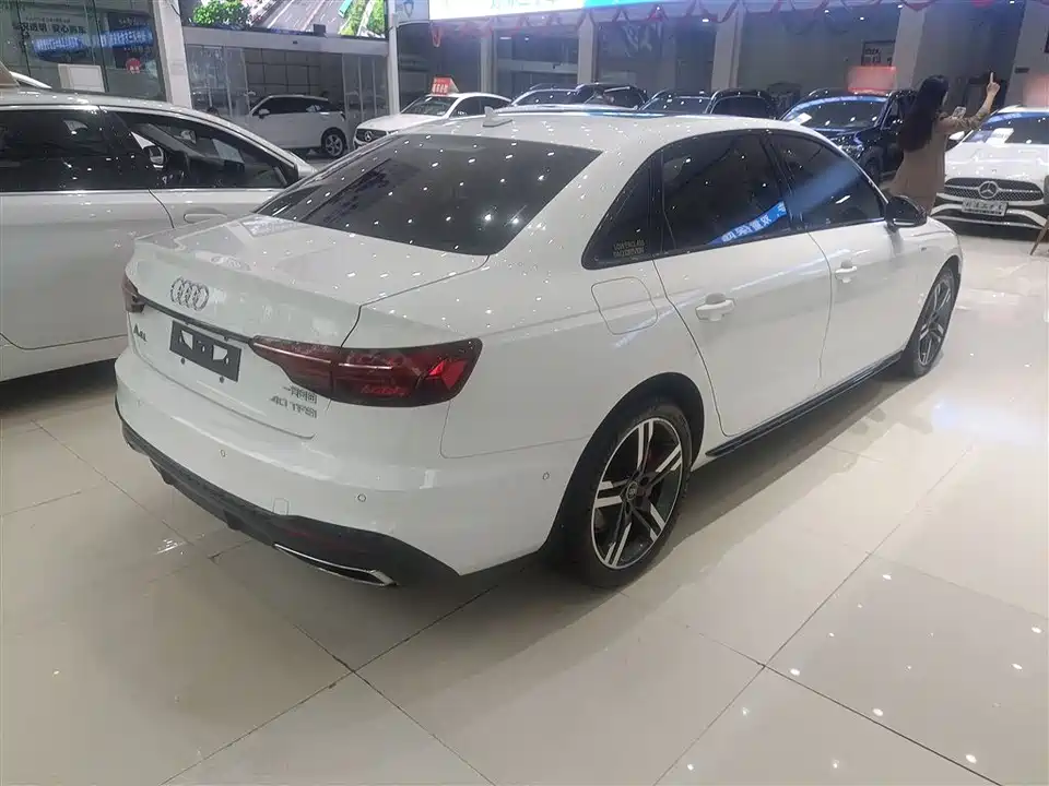 Audi A4L