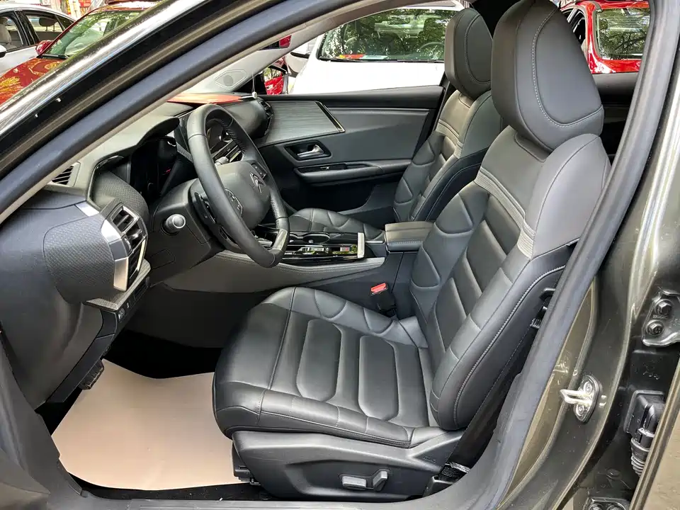 Citroen Versailles C5 X