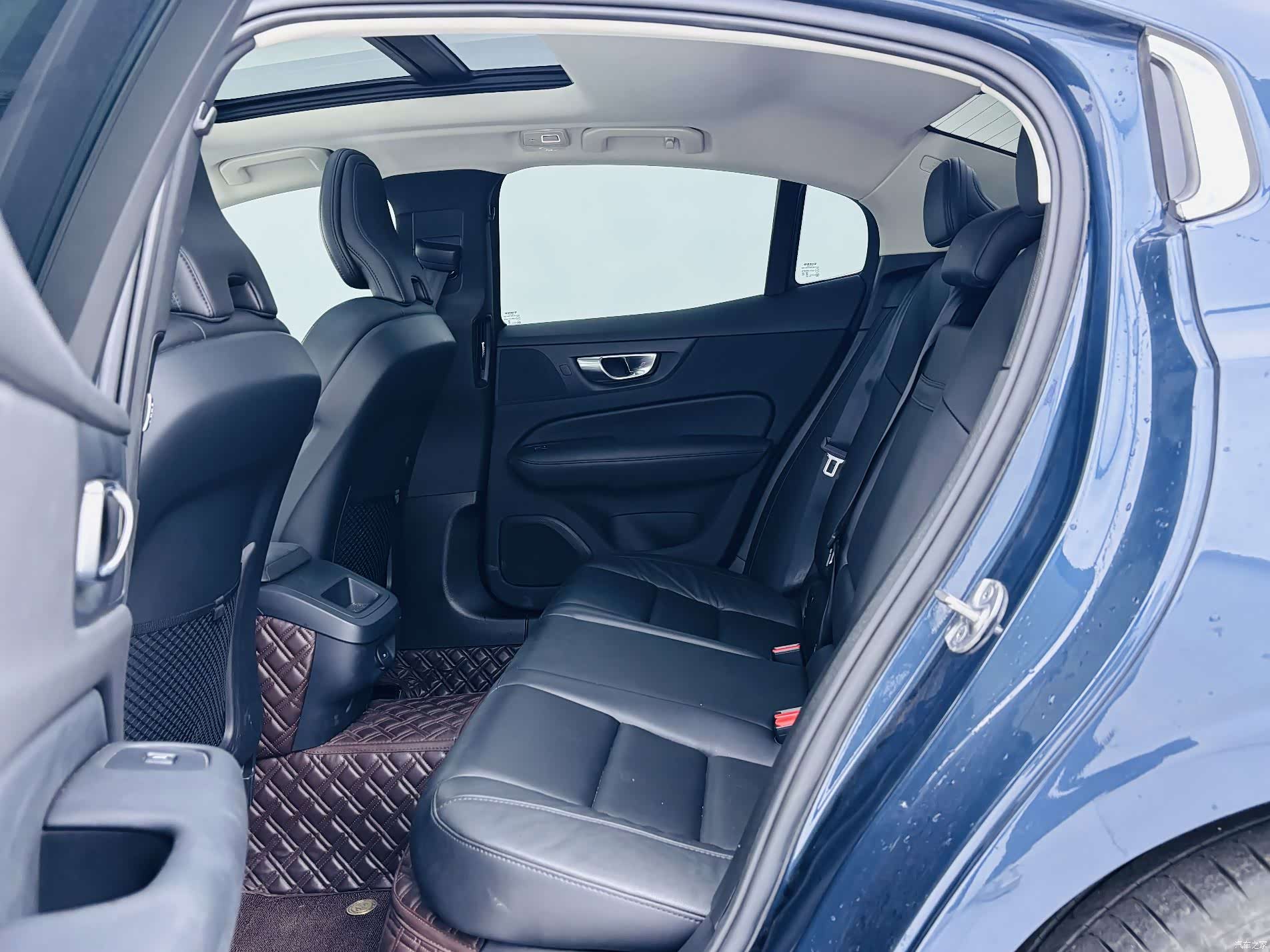 Volvo S60, 2023 14