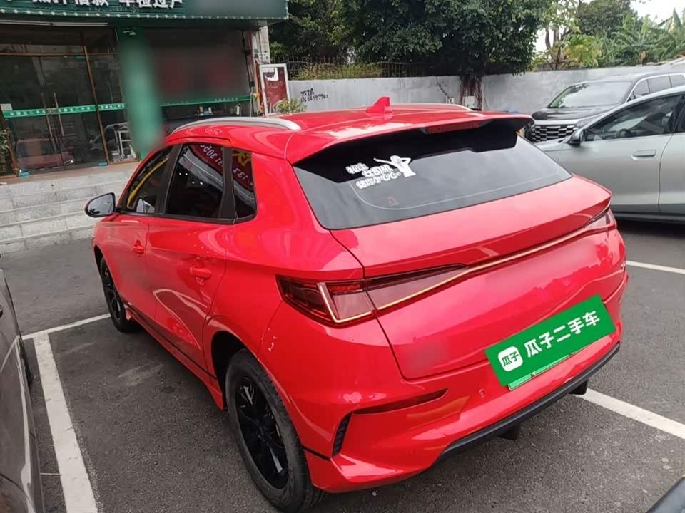 BYD e2