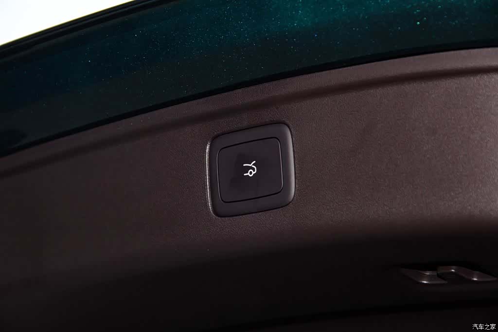 SAIC ShangJie Z7T, 2026 19