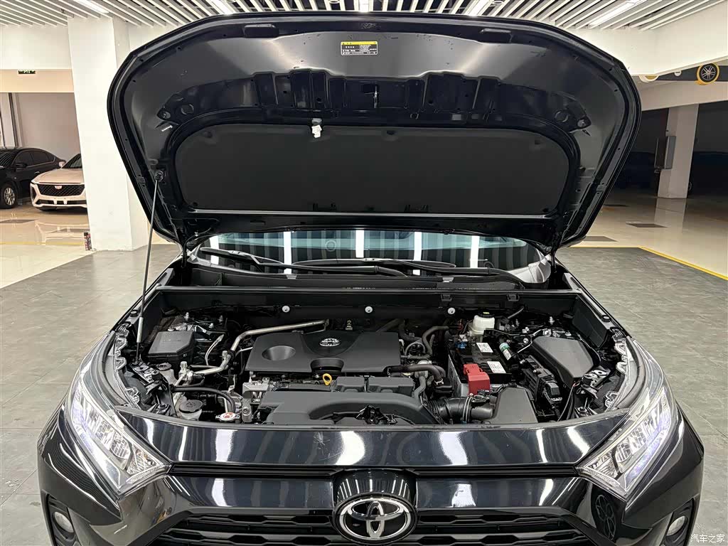 Toyota RAV4, 2022 21