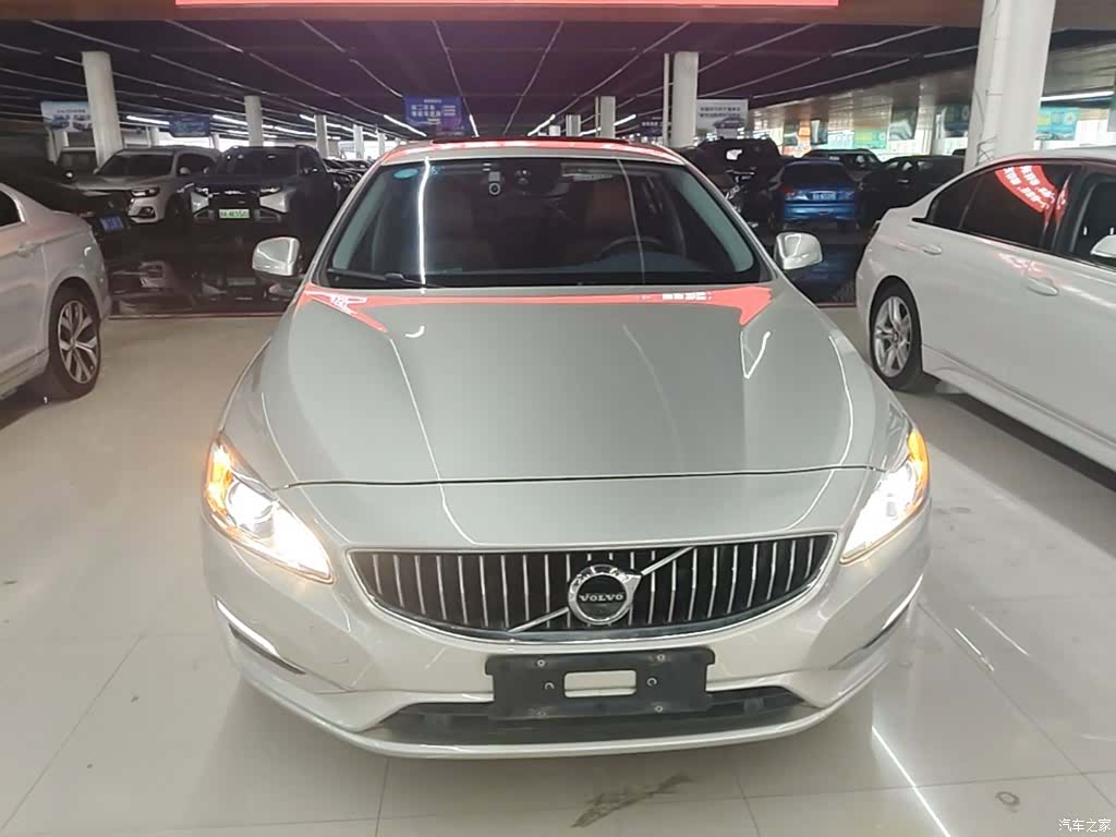 Volvo S60, 2020 3
