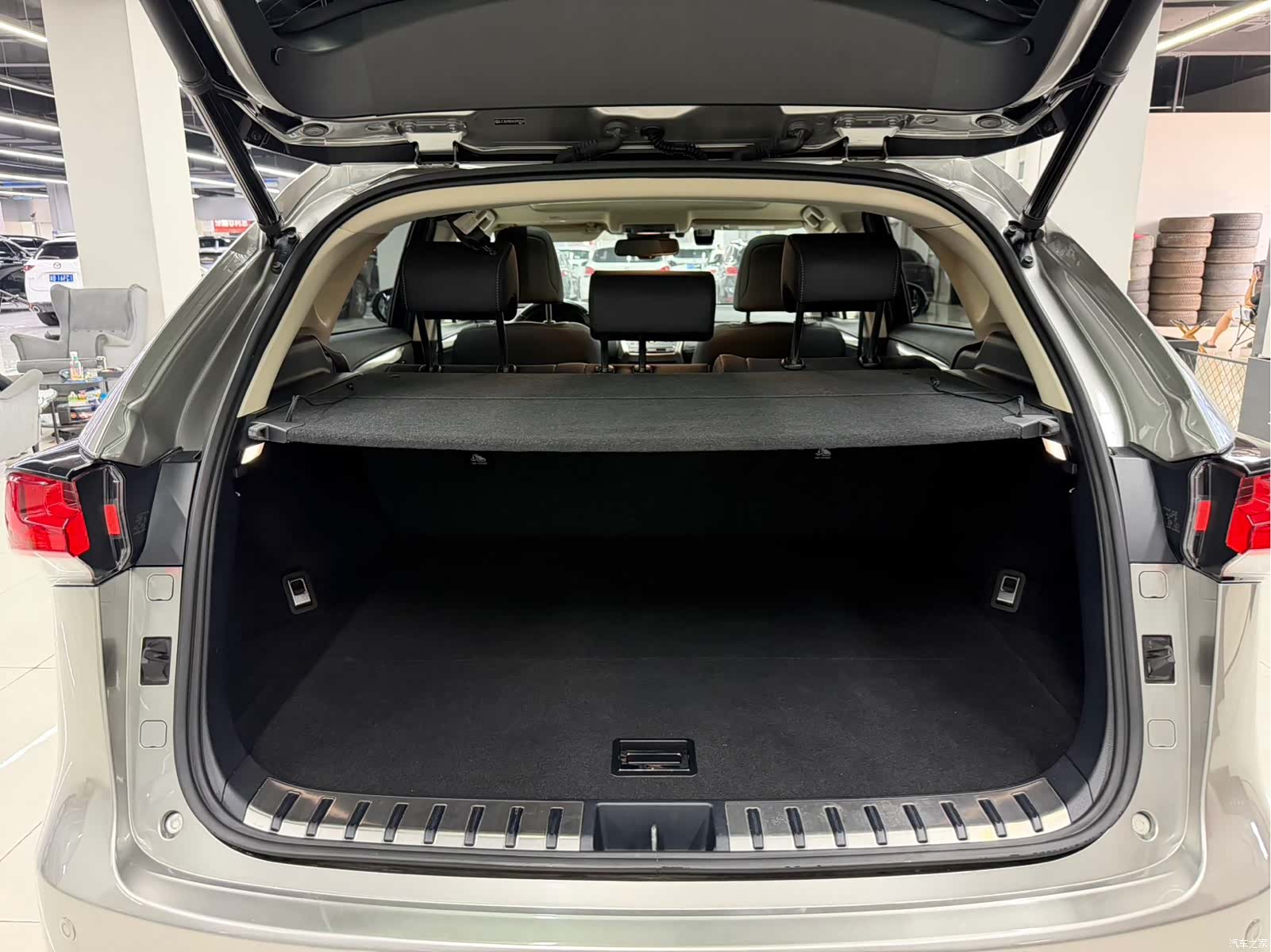 Lexus NX, 2019 10