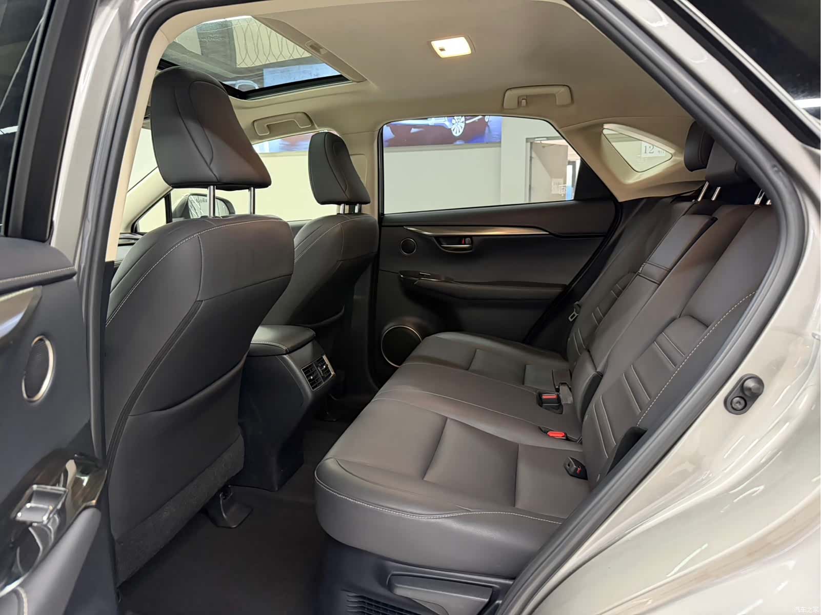 Lexus NX, 2019 9