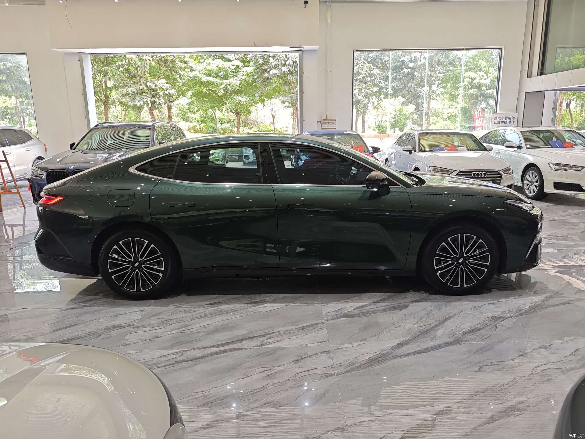 Geely 8, 2025 4