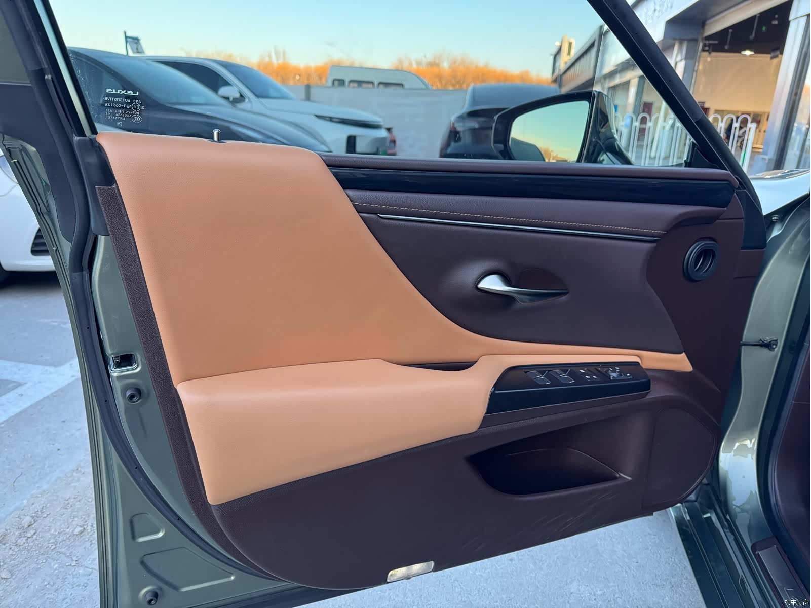 Lexus ES, 2021 7