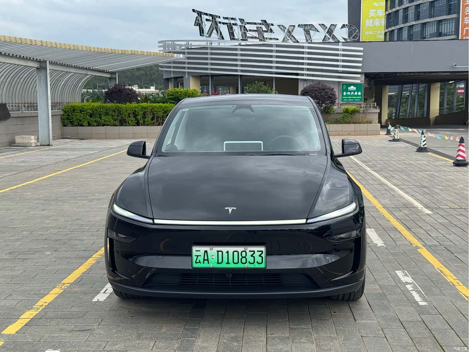 Tesla Model Y, 2025 4